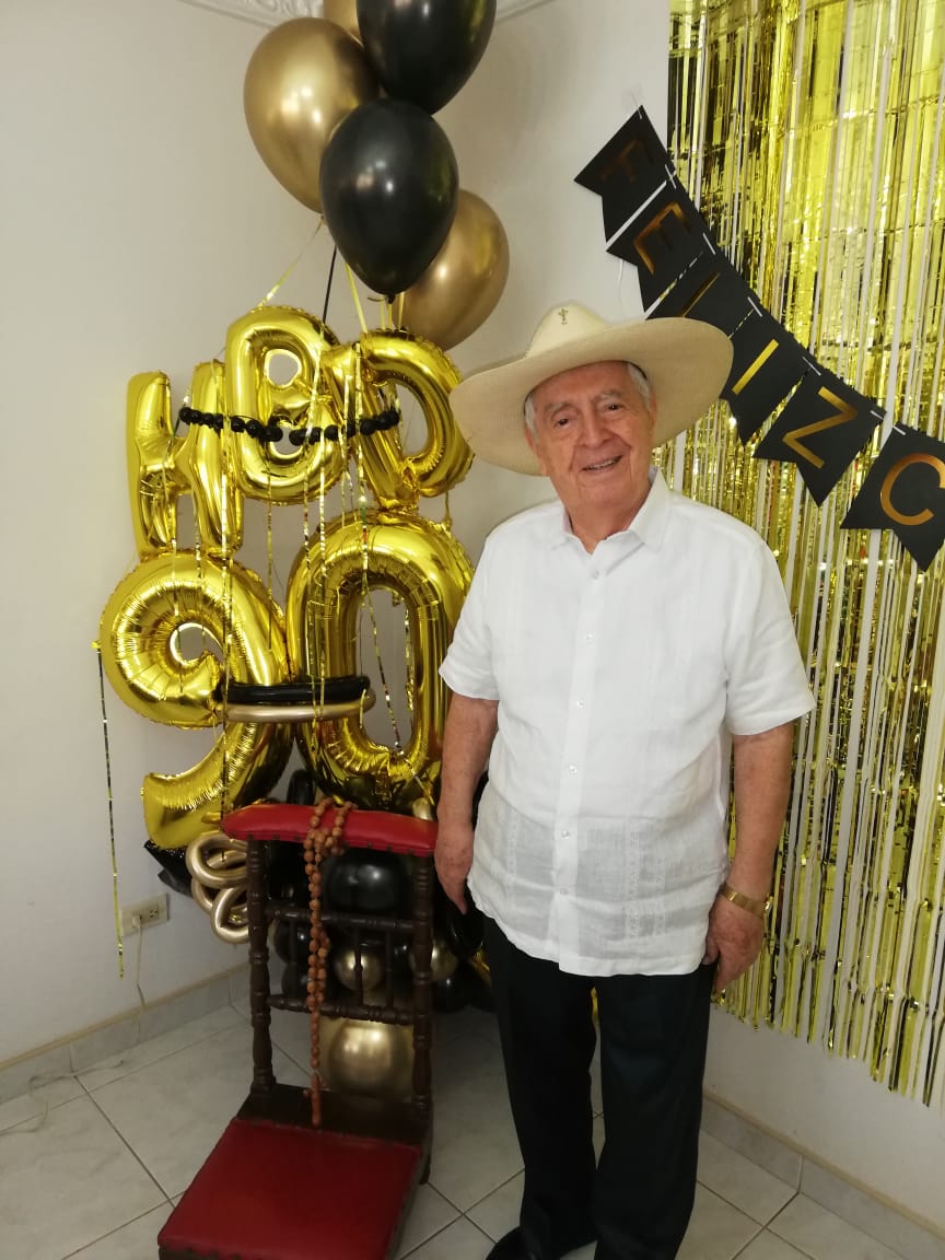 Padre Manuel Antonio Parra Segura.